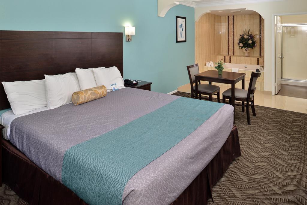 Rodeway Inn & Suites Inglewood Exterior photo